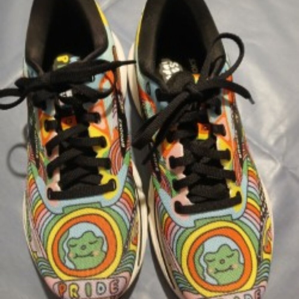 Woman's Names Brand Shoes, Size 8,  Multi Colors